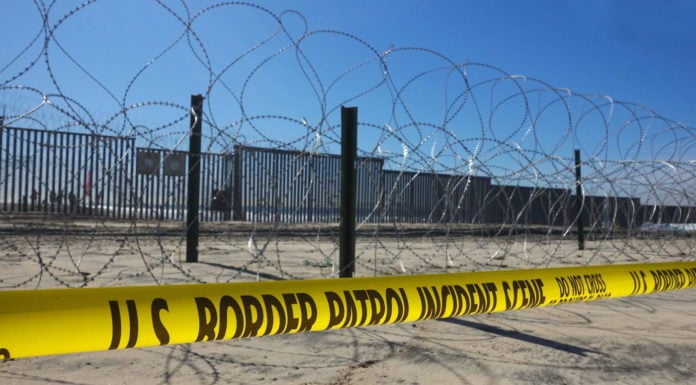 Asylum seekers jam US border crossings to evade Trump policy