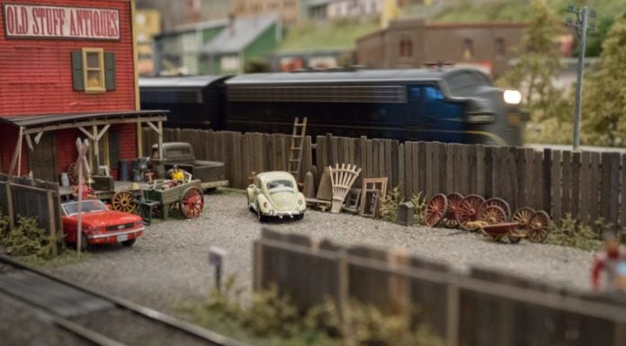 Rod Stewart: Rocker turned model railroad builder