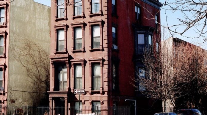 Inspiring tale of a Chicago neighborhood that would not die
