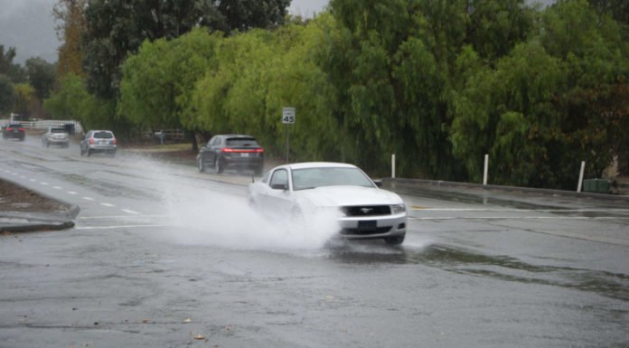 Thanksgiving storm dumps rain, snow on region