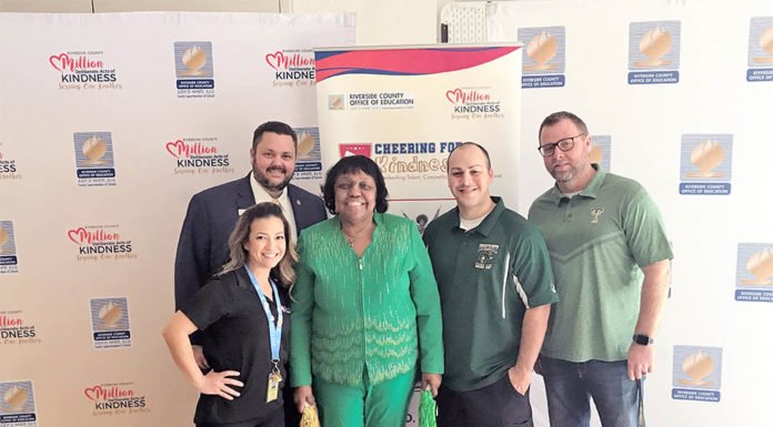 Tahquitz High School cheer hosts kindness event