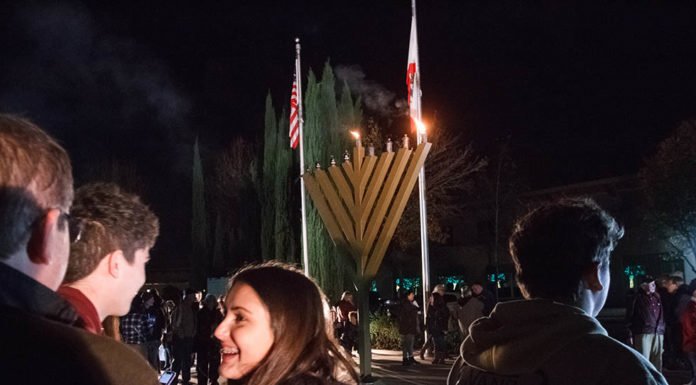 Murrieta celebrates Hanukkah with Menorah lighting