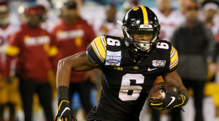 Smith-Marsette has 3 TDs, Iowa beats USC in Holiday Bowl