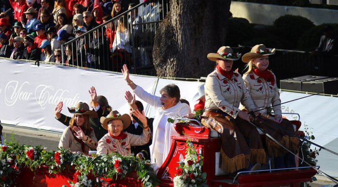 Horsewomen of Temecula saddle-up and ride in 2019 Rose Parade