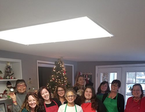 Janae’s Hair Cottage hosts paint and sip parties