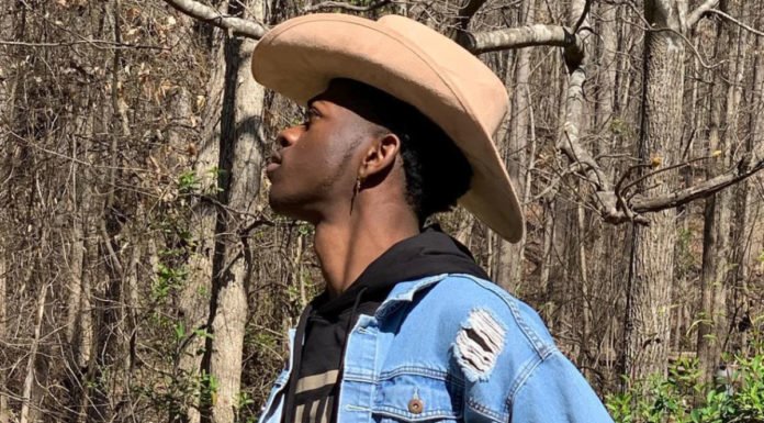 Will Grammy voters take the ‘Old Town Road’ on Sunday?