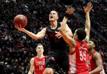 UNLV hands No. 4 San Diego State its first loss, 66-63