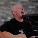 As pandemic clouds future for entertainers, 1 local artist hosts virtual concert fundraiser