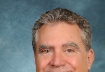 Consider 3 tips to maintain eye health in a digital world