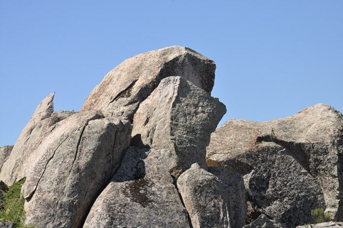 01-28-22-ANZA-Boulders create unique landmarks-DSphoto-1