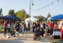 Fun-filled Menifee Moonlight Market brings families together with busy vendors
