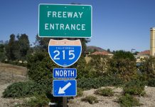 Person threatens to leap from overpass, prompting partial freeway closure