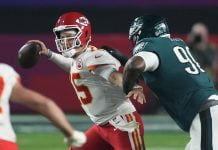 Super Bowl magic: Mahomes, Chiefs beat Eagles 38-35