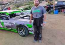 Finger loses Pure Stocks battle to teammate after coming from back