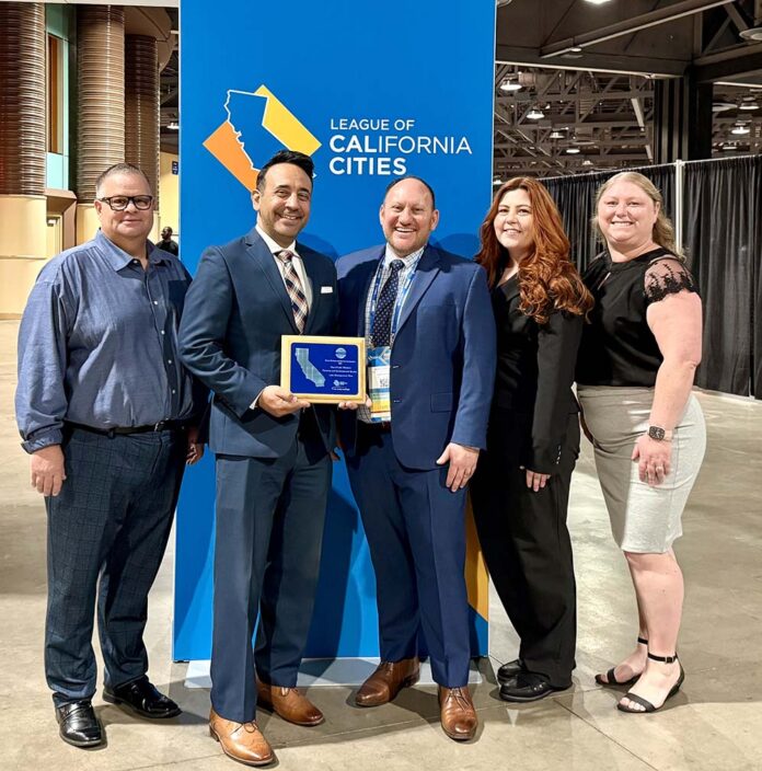 10-31-25-LOCAL-Lake Elsinore awarded Helen Putnam Award-Cphoto