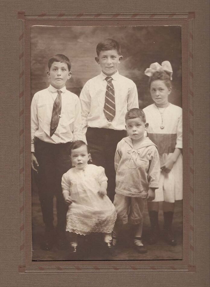 11-07-25-LOCAL-Domenigoni descendant to share family history-Cphoto