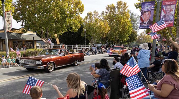 Crowds line Washington Avenue as Murrieta honors local veterans