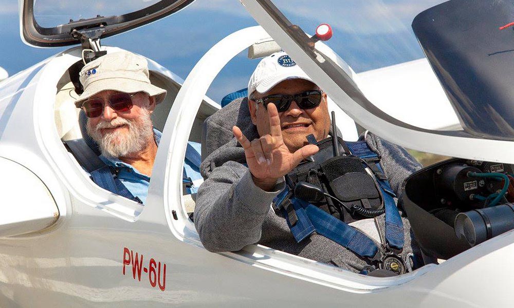 Cypress Soaring receives new Hemet-Ryan Airport lease