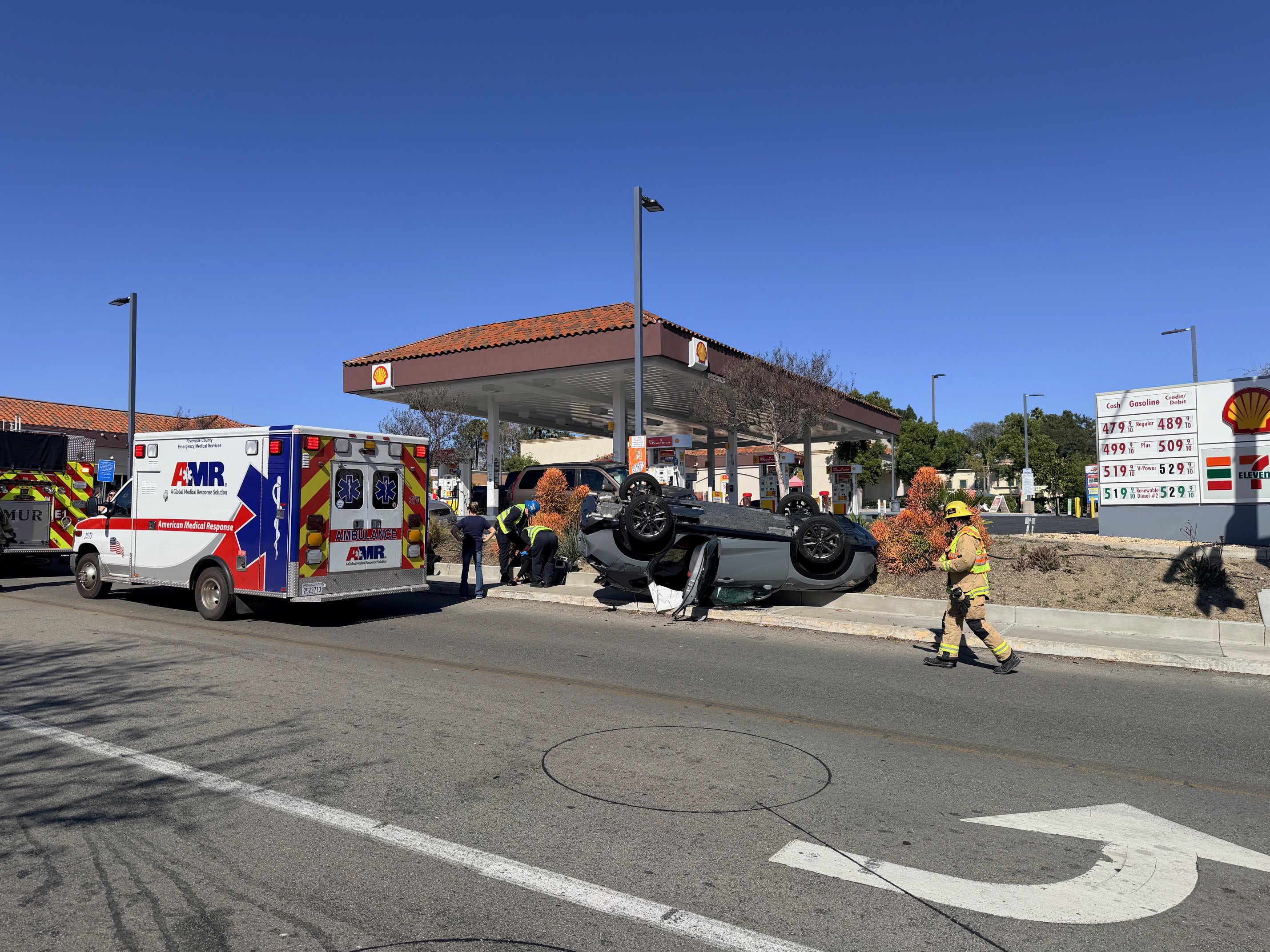 Rollover Crash Leaves SUV Overturned on California Oaks Road in Murrieta