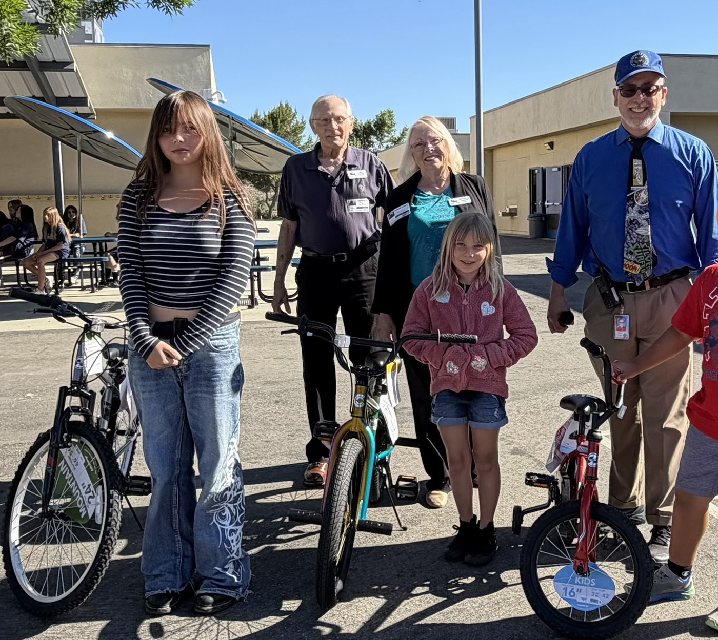 Cottonwood School hosts heart-warming bicycle giveaway