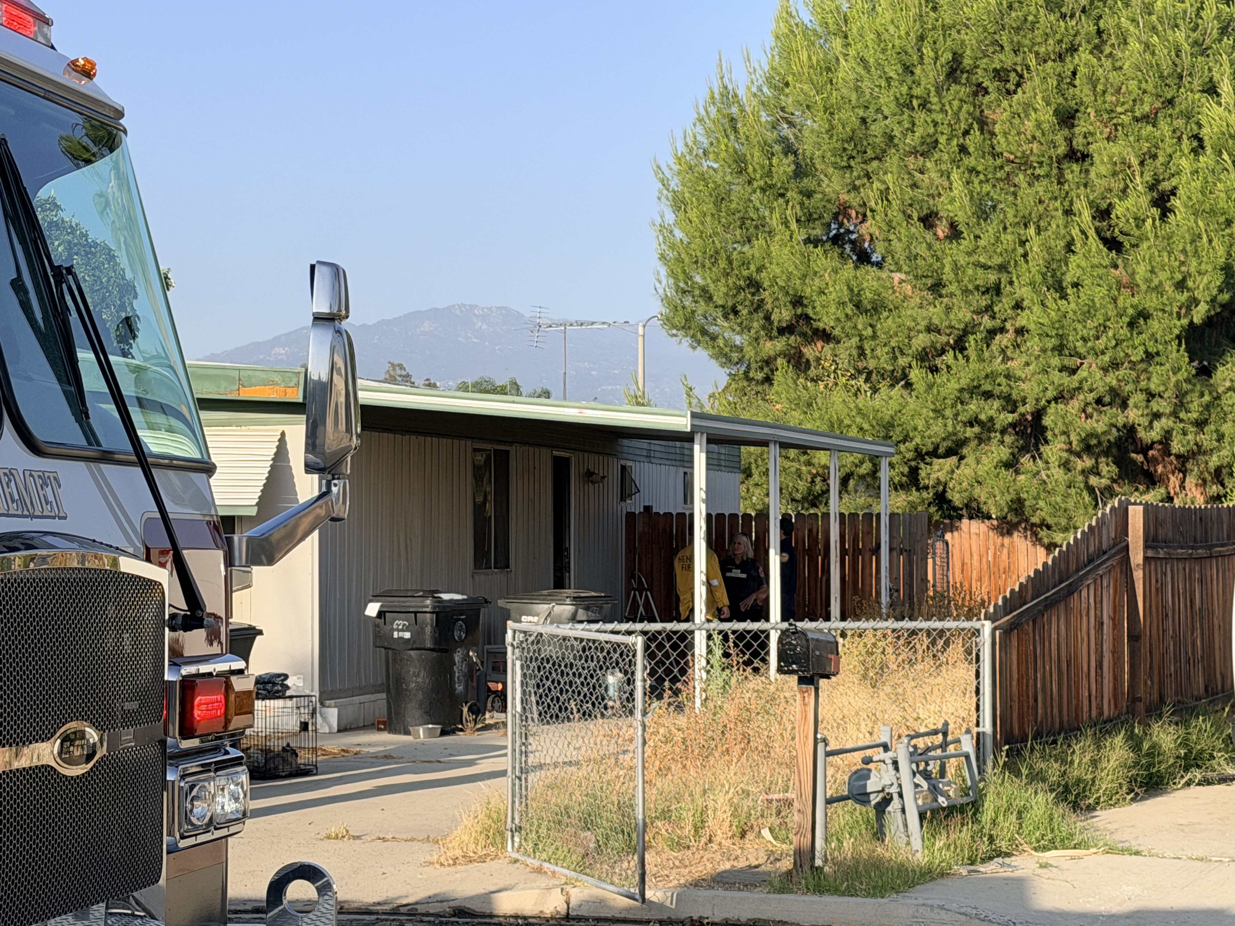 Fire crews respond to residential structure fire in Hemet
