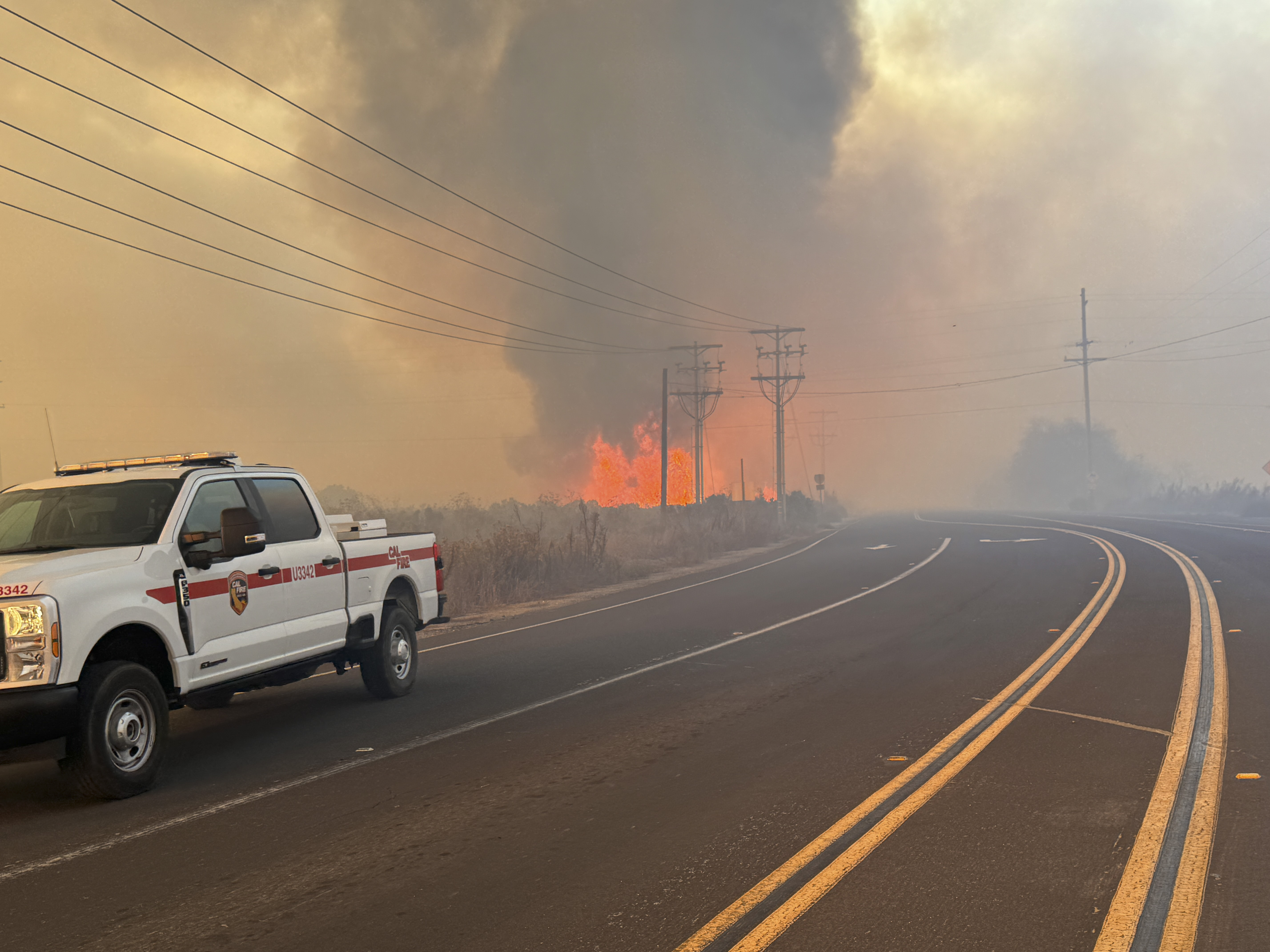 Henderson Fire burns over 3,000 acres, containment reaches 35%; one structure destroyed